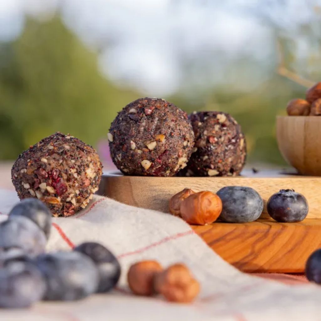 Energy Balls of Hazelnut and Cocoa Beans